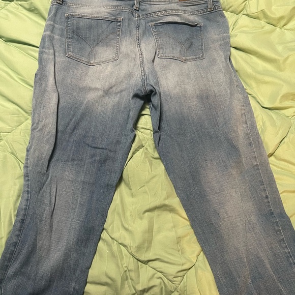 Calvin Klein - Picture 3 of 4